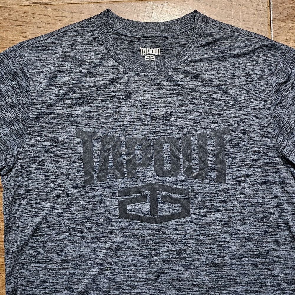 Tapout Mens Medium Gray Short Sleeve Graphic Shirt